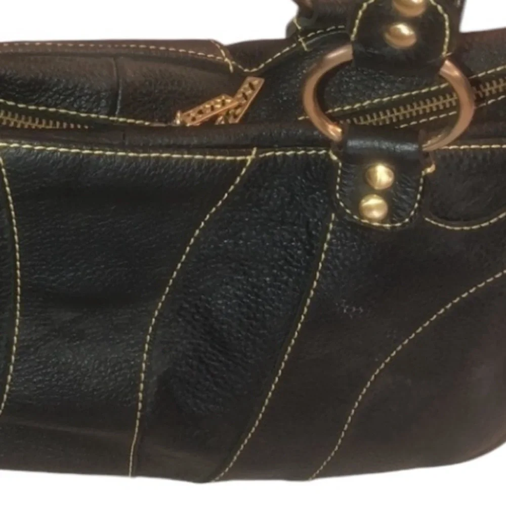 Maxx New York size medium large black leather brass detail perfect lining